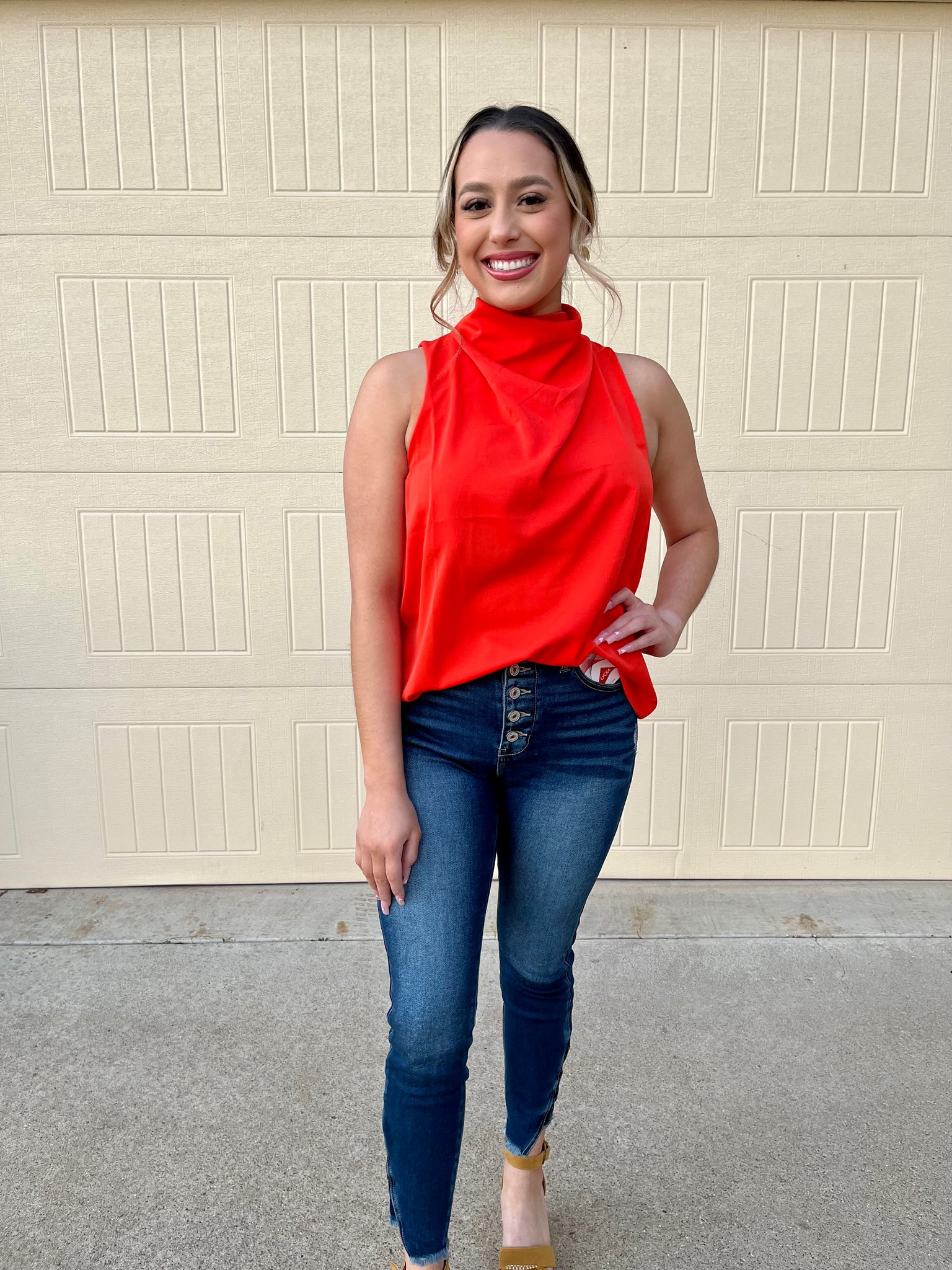 TANGERINE SLEEVELESS TOP